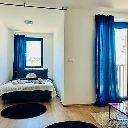 Daire Happy Blue Downtown Center Bratislava